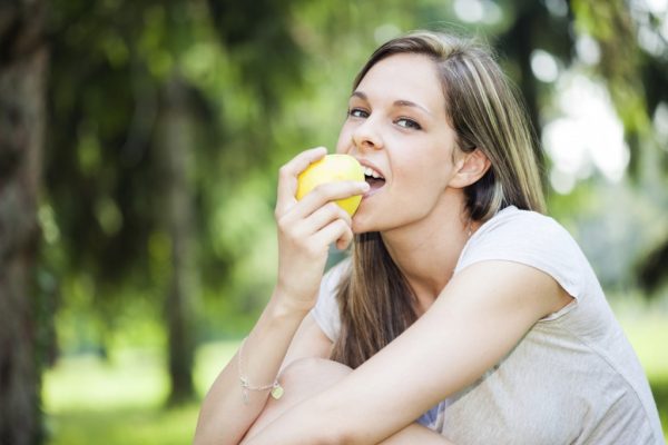 Does an apple a day keep the dentist away?